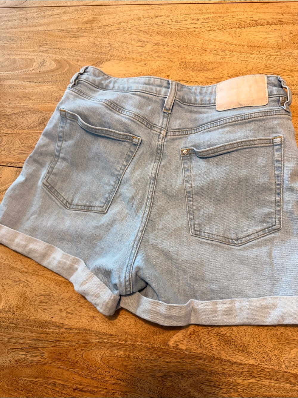 Light Blue Denim Roll-Hem Women's Shorts - Picture 2 of 4
